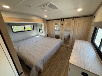 Thumbnail of RV