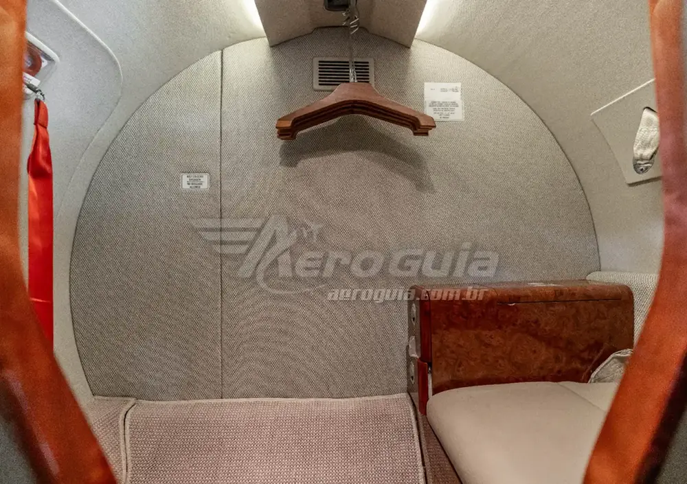 7177/cessna-citation-cj2-2000-flightmarket-id-7177-31388.webp