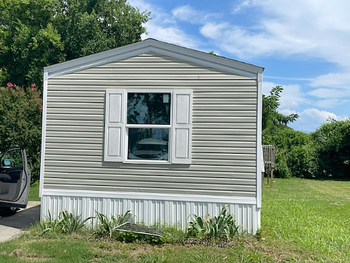 Thumbnail of mobile home