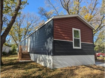 Thumbnail of mobile home