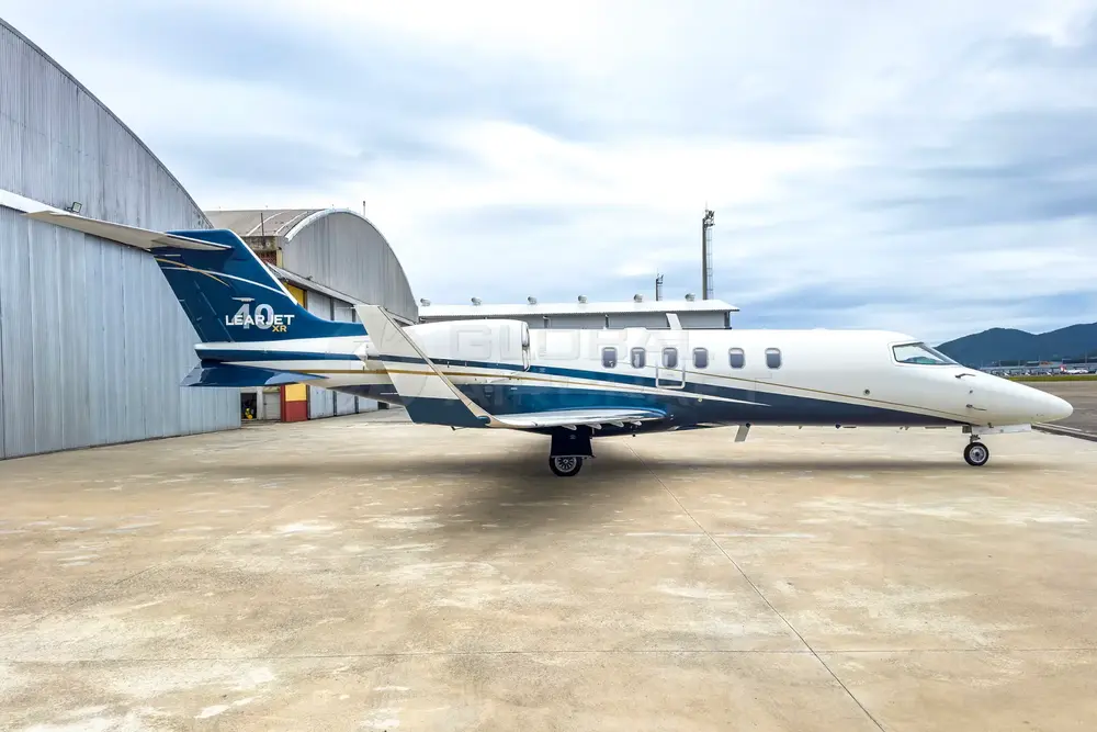 7809/learjet-40xr-2006-flightmarket-id-7809-33481.webp