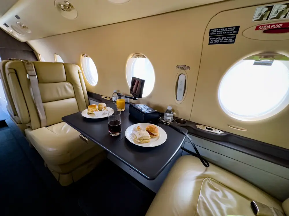 7586/gulfstream-g150-2007-flightmarket-id-7586-27515.webp