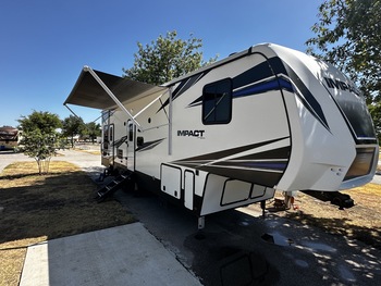 Thumbnail of RV