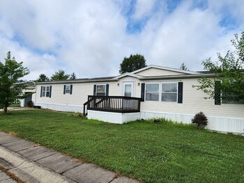 Thumbnail of mobile home
