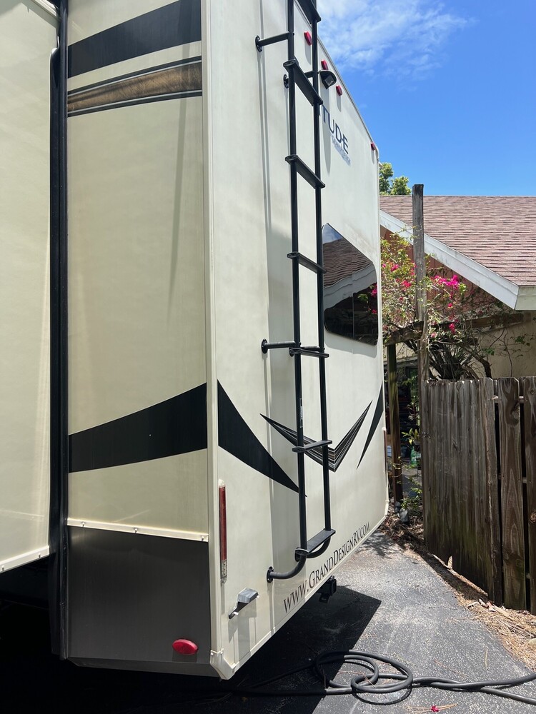 Photo of Rv