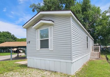 Thumbnail of mobile home