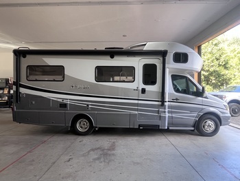 Thumbnail of RV