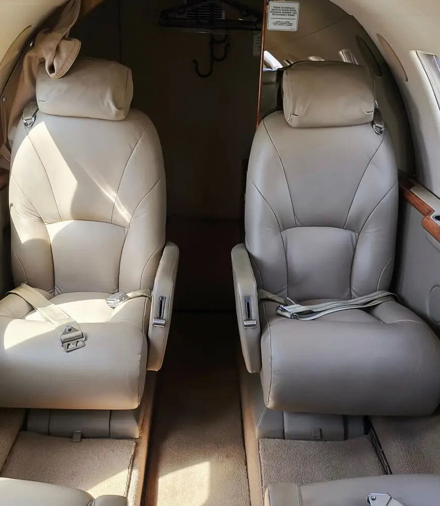 7120/cessna-citation-jet-525-1999-flightmarket-id-7120-07104.webp