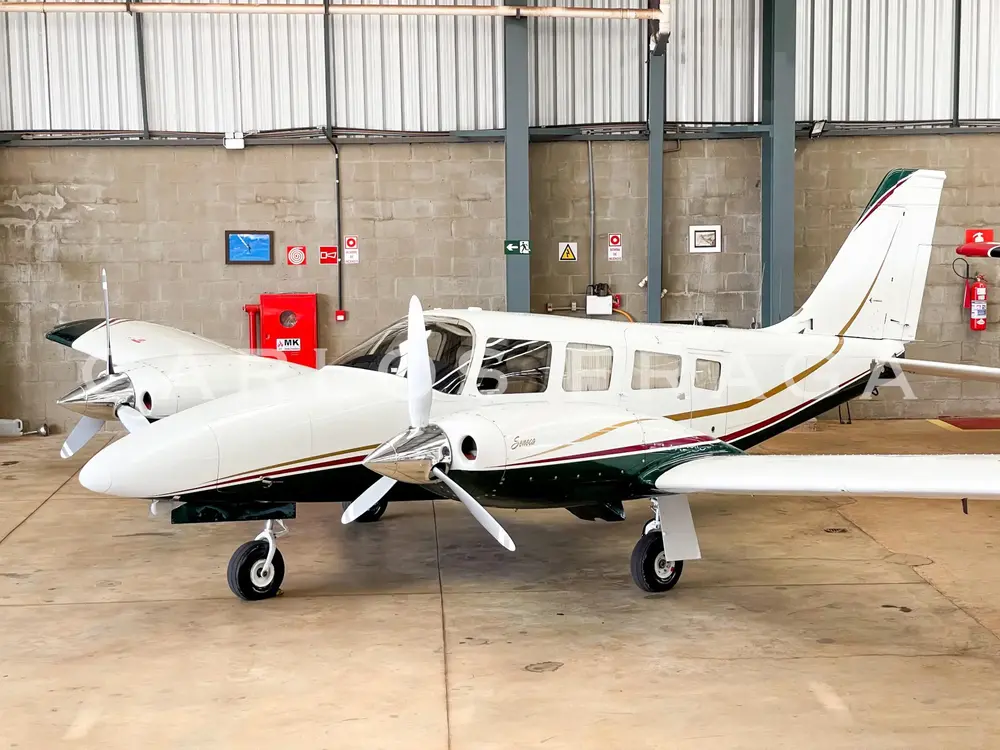 7427/neiva-piper-emb-810d-seneca-iii-1996-flightmarket-id-7427-32190.webp