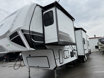 Thumbnail of RV