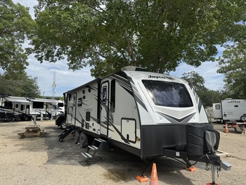 Thumbnail of RV