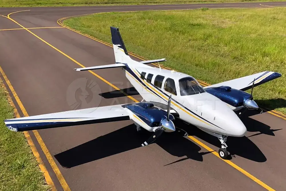 4519/beechcraft-baron-g58-2011-6-venda-flightmarket-2755.jpeg