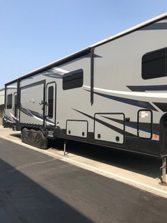 Thumbnail of RV