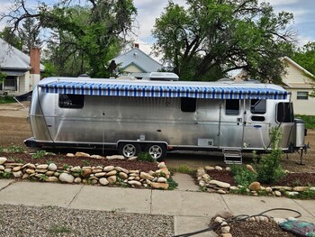Thumbnail of RV