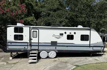 Thumbnail of RV