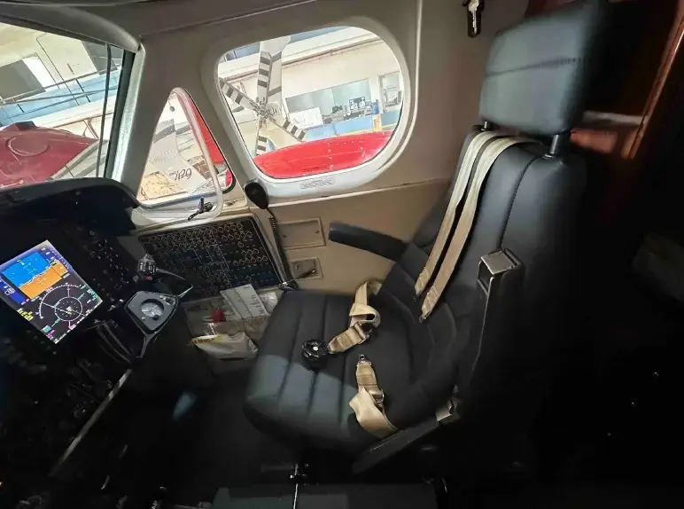 7298/beechcraft-king-air-350-2008-flightmarket-id-7298-39238.webp