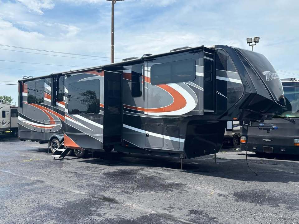 Photo of Rv