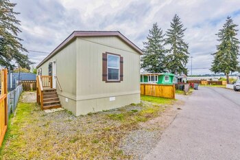 Thumbnail of mobile home