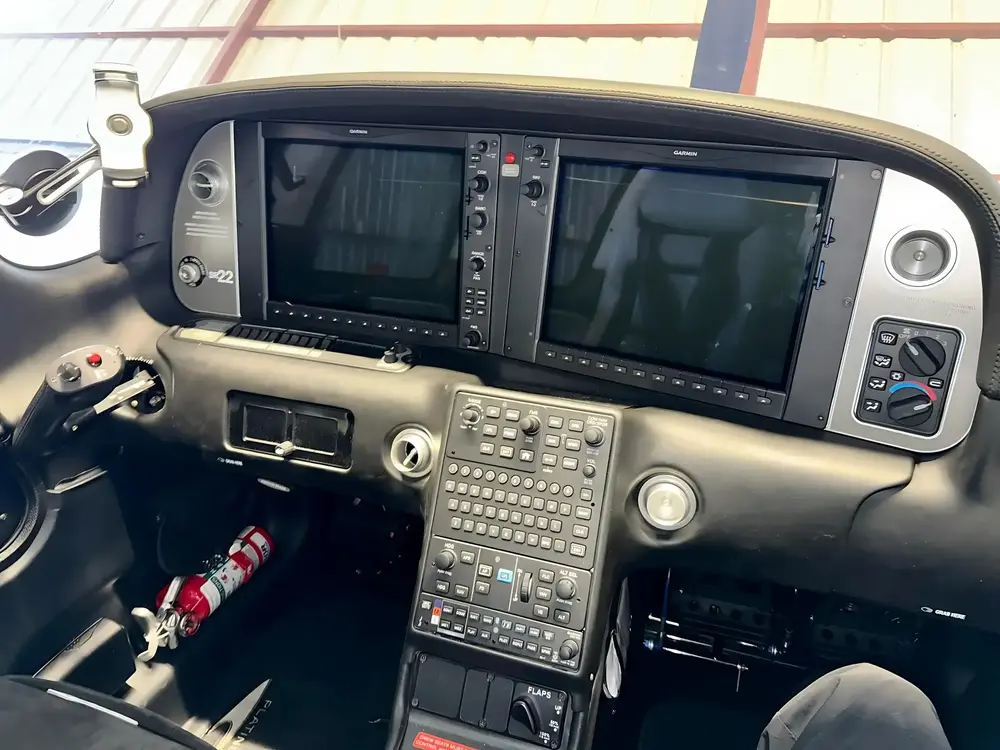 7661/cirrus-sr22-g6-2022-flightmarket-id-7661-41092.webp