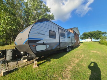 Thumbnail of RV