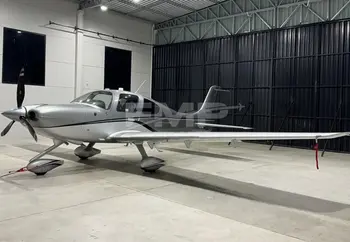 7326/cirrus-sr22-g5-2016-flightmarket-id-7326-40070.webp