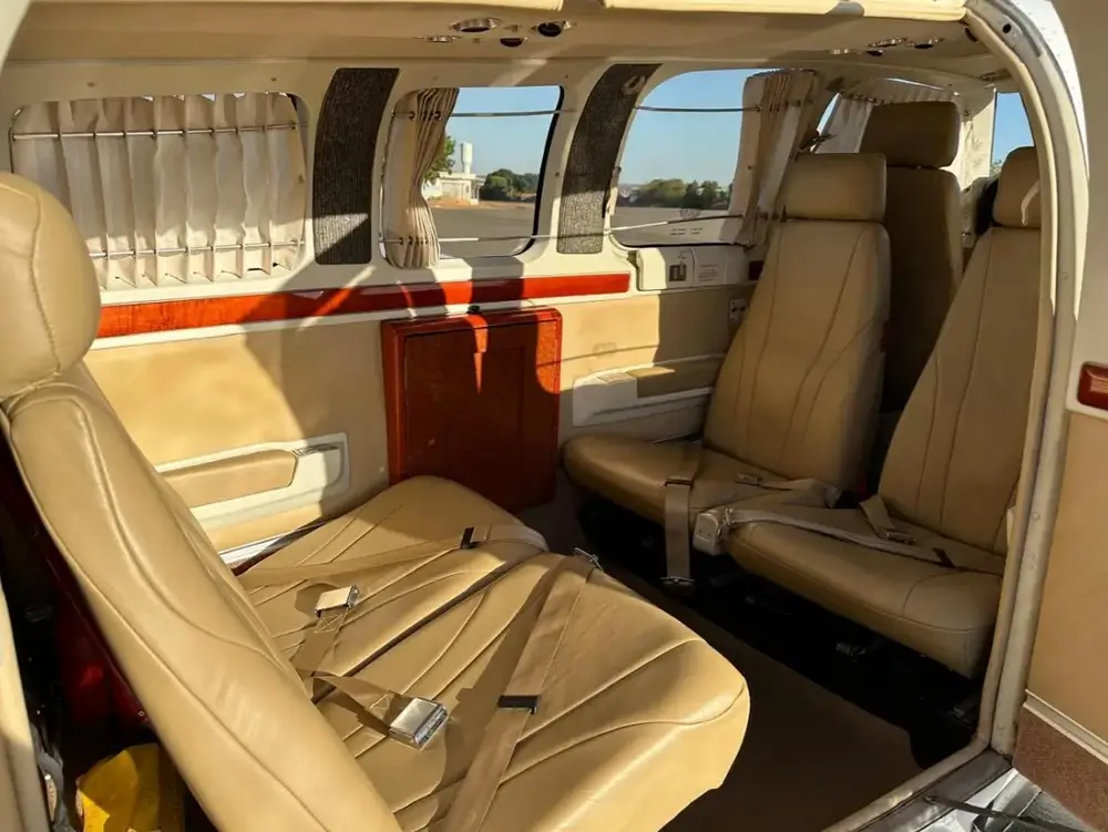 7314/beechcraft-bonanza-a36-2002-flightmarket-id-7314-07323.webp