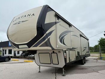 Thumbnail of RV