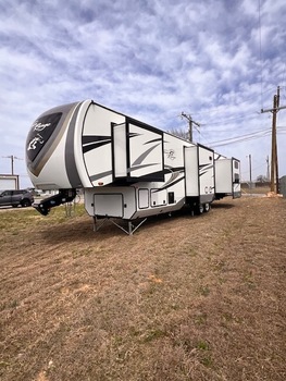 Thumbnail of RV