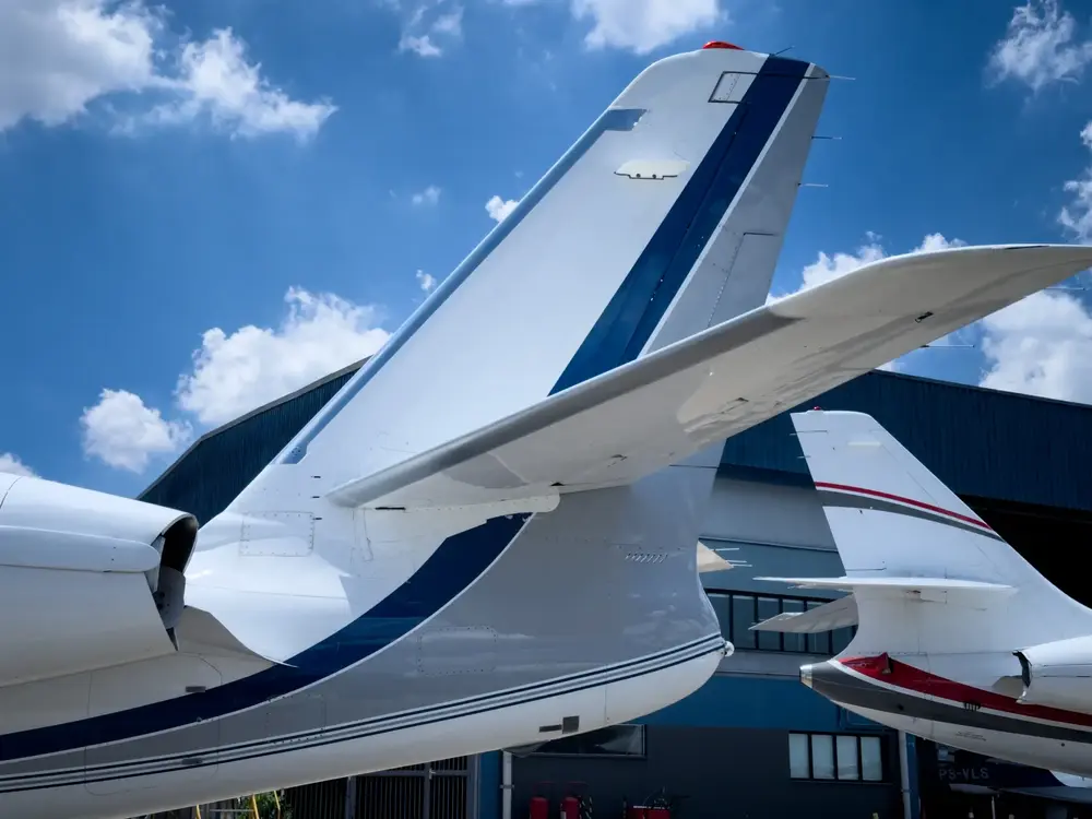 7586/gulfstream-g150-2007-flightmarket-id-7586-27511.webp