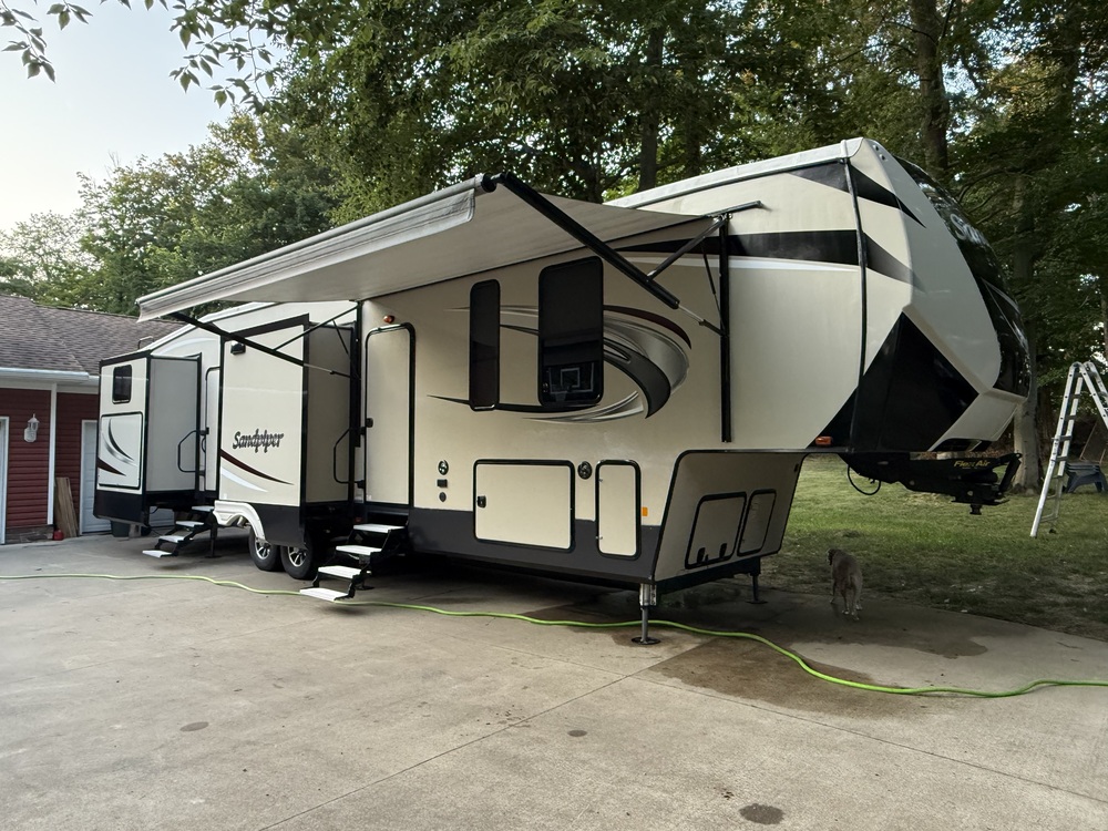 Photo of Rv
