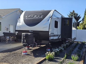 Thumbnail of RV