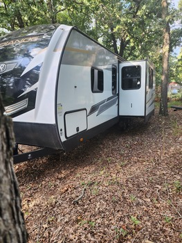 Thumbnail of RV