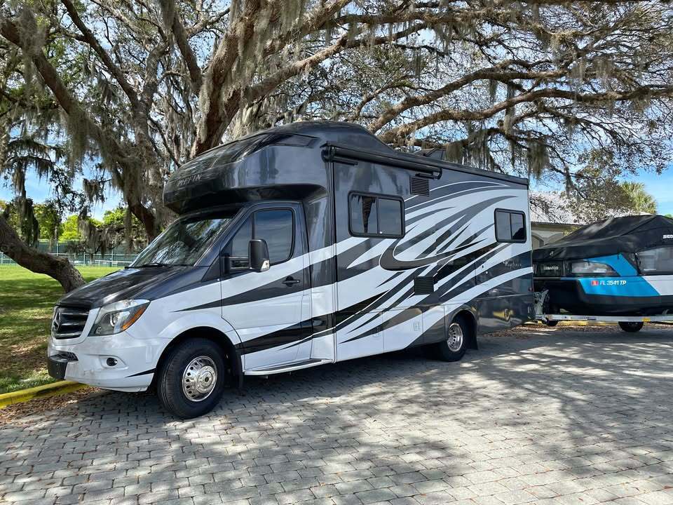 Photo of Rv