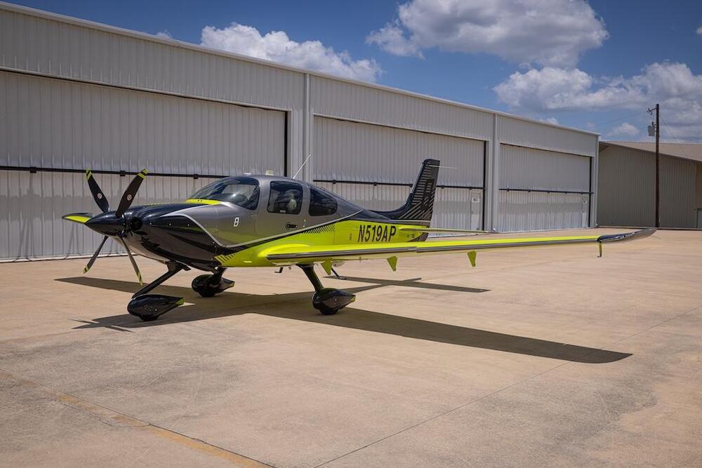 N519AP_1.jpg