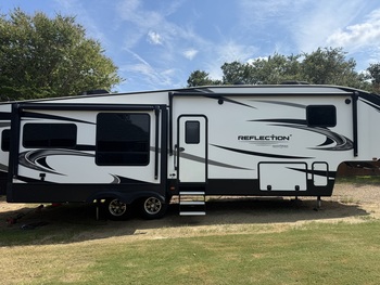 Thumbnail of RV