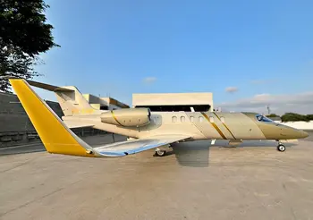 7435/learjet-40-2005-flightmarket-id-7435-32340.webp