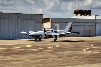 7699/neiva-piper-emb-810d-seneca-iii-1995-flightmarket-id-7699-53080.webp
