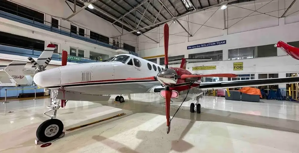 7298/beechcraft-king-air-350-2008-flightmarket-id-7298-39240.webp