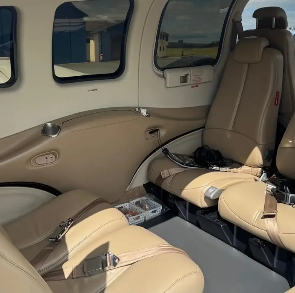 7573/beechcraft-baron-g58-2015-flightmarket-id-7573-44152.webp
