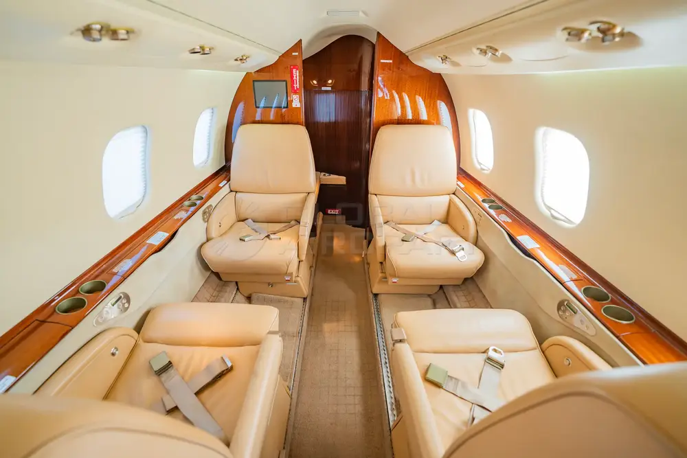 7911/learjet-60se-2006-flightmarket-id-7911-13015.webp