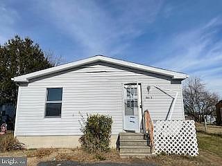 Thumbnail of mobile home