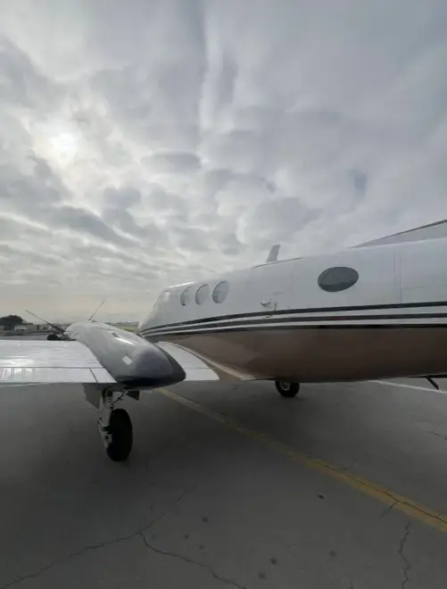 7577/beechcraft-king-air-c90gti-2008-flightmarket-id-7577-07042.webp