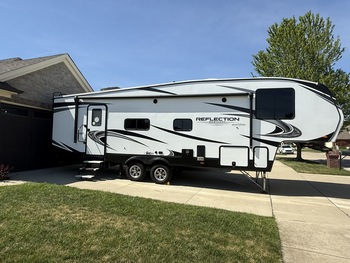 Thumbnail of RV
