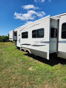 Thumbnail of RV