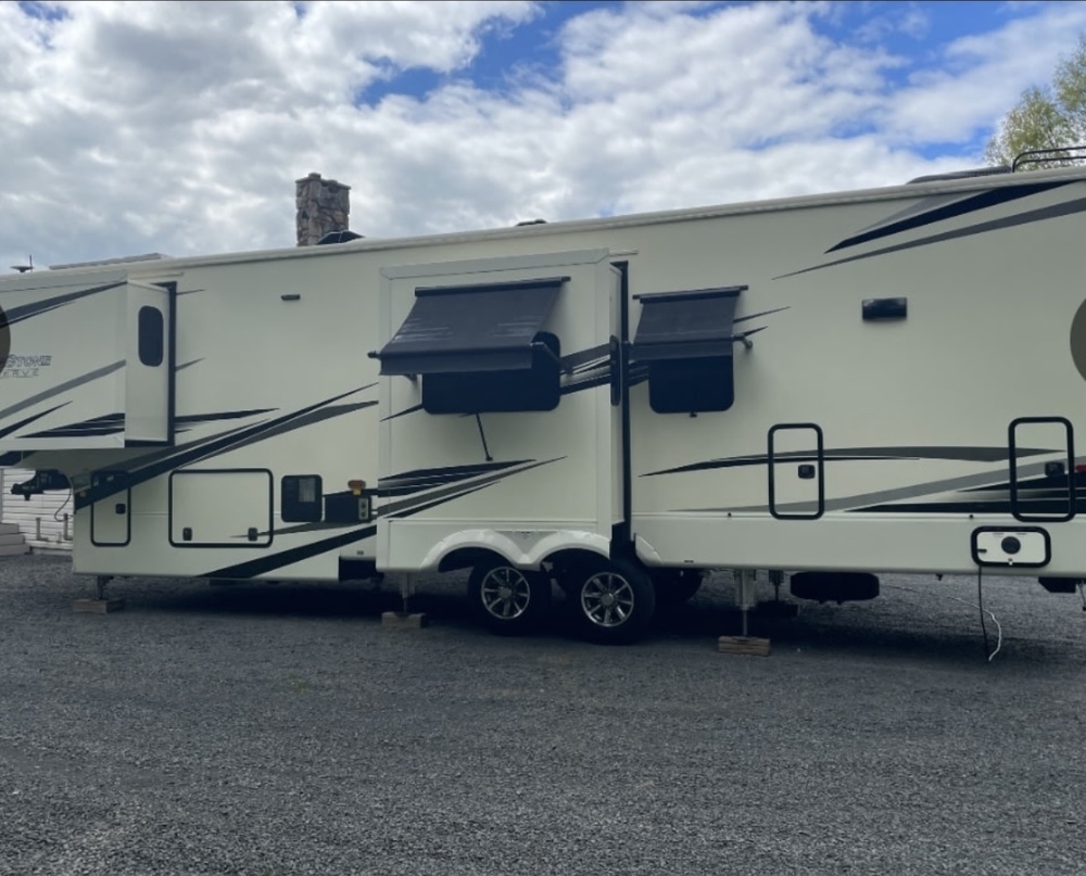 Photo of Rv