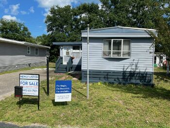 Thumbnail of mobile home