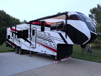 Thumbnail of RV
