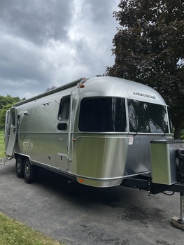 Thumbnail of RV