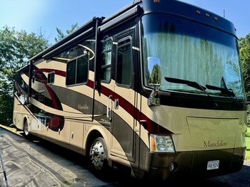 Thumbnail of RV