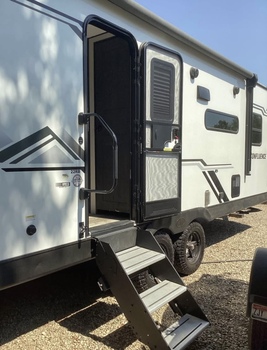 Thumbnail of RV